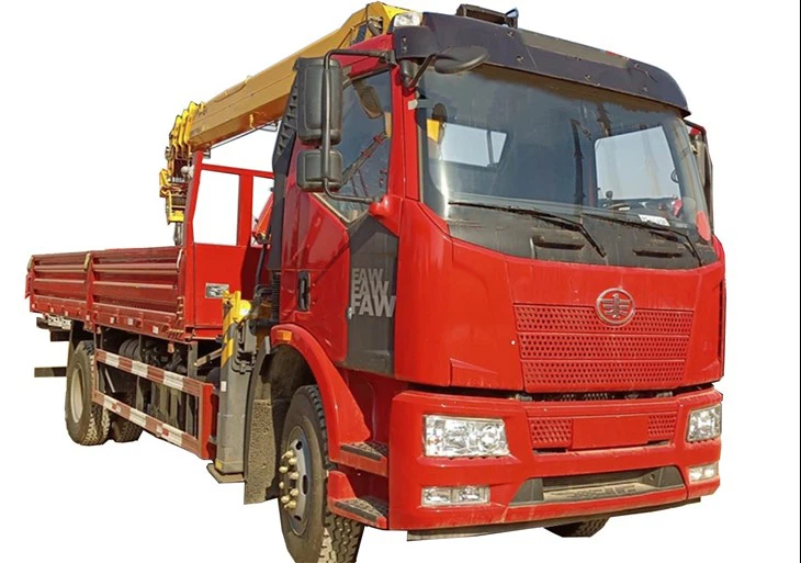 8-ton-crane-truck-straight-boom2dfd7d8b-5b8c-4687-8ae8-dd481d6b39de
